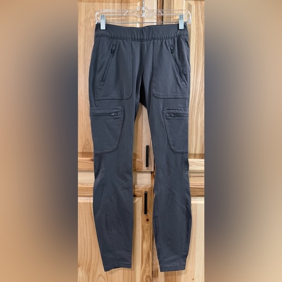 The North Face Women’s Dark Gray Cargo Outdoor Sporty Stretch Cargo Pants - Picture 1 of 10